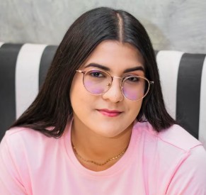 María G.